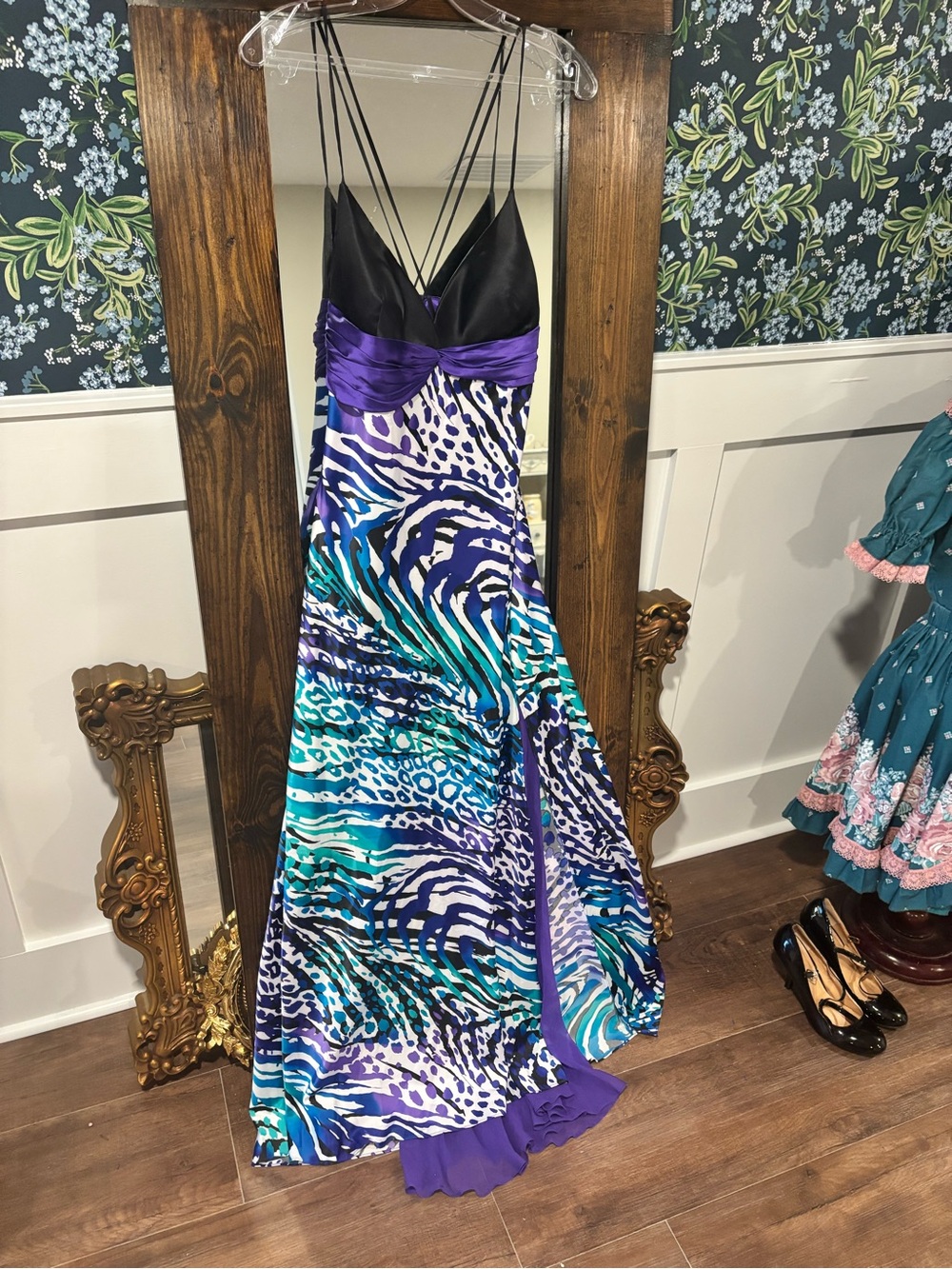 Y2K Cache 100% Silk Animal Print Maxi Slip Dress Size 10 Spaghetti Strap V-Neck
